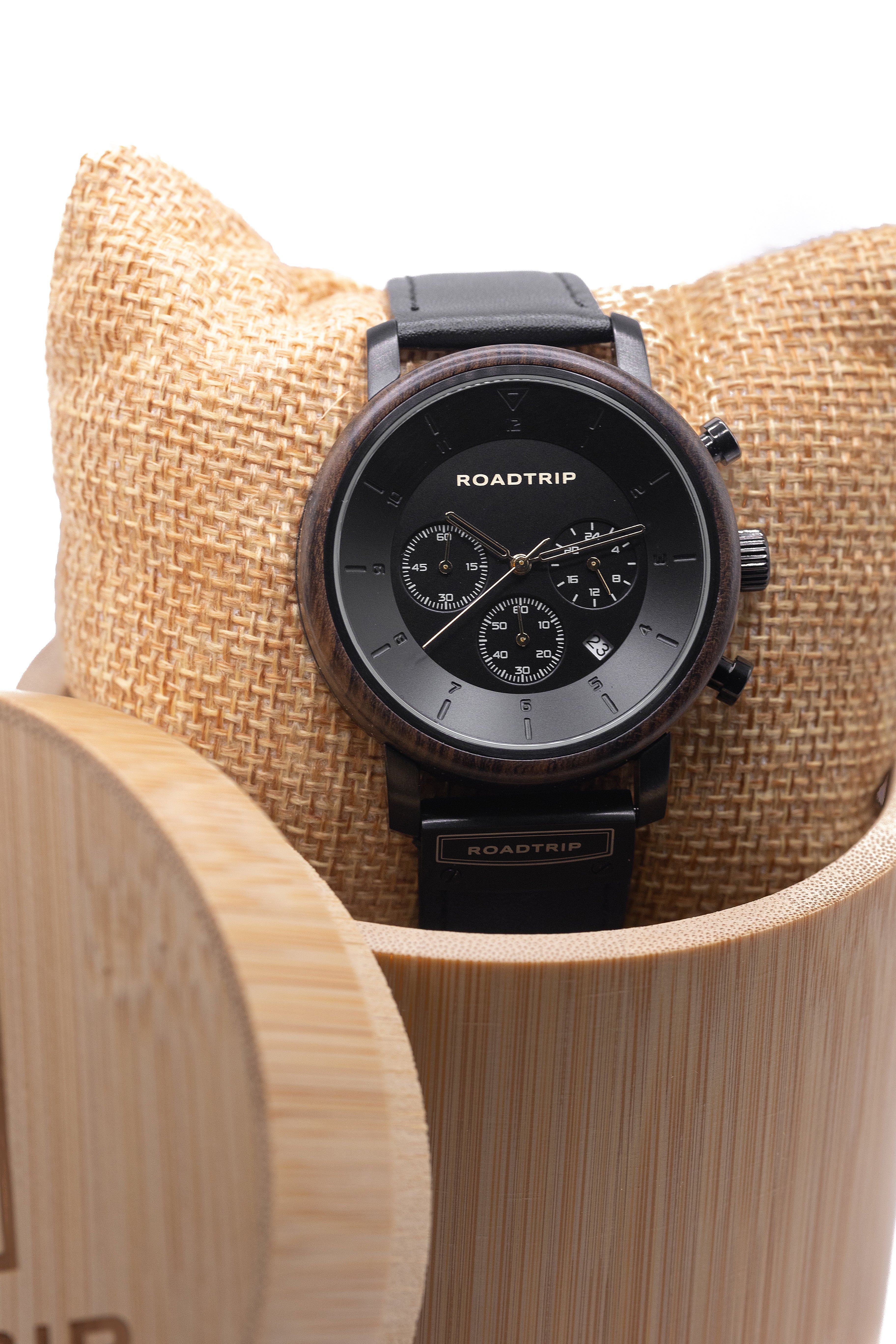 MOON BLACK
