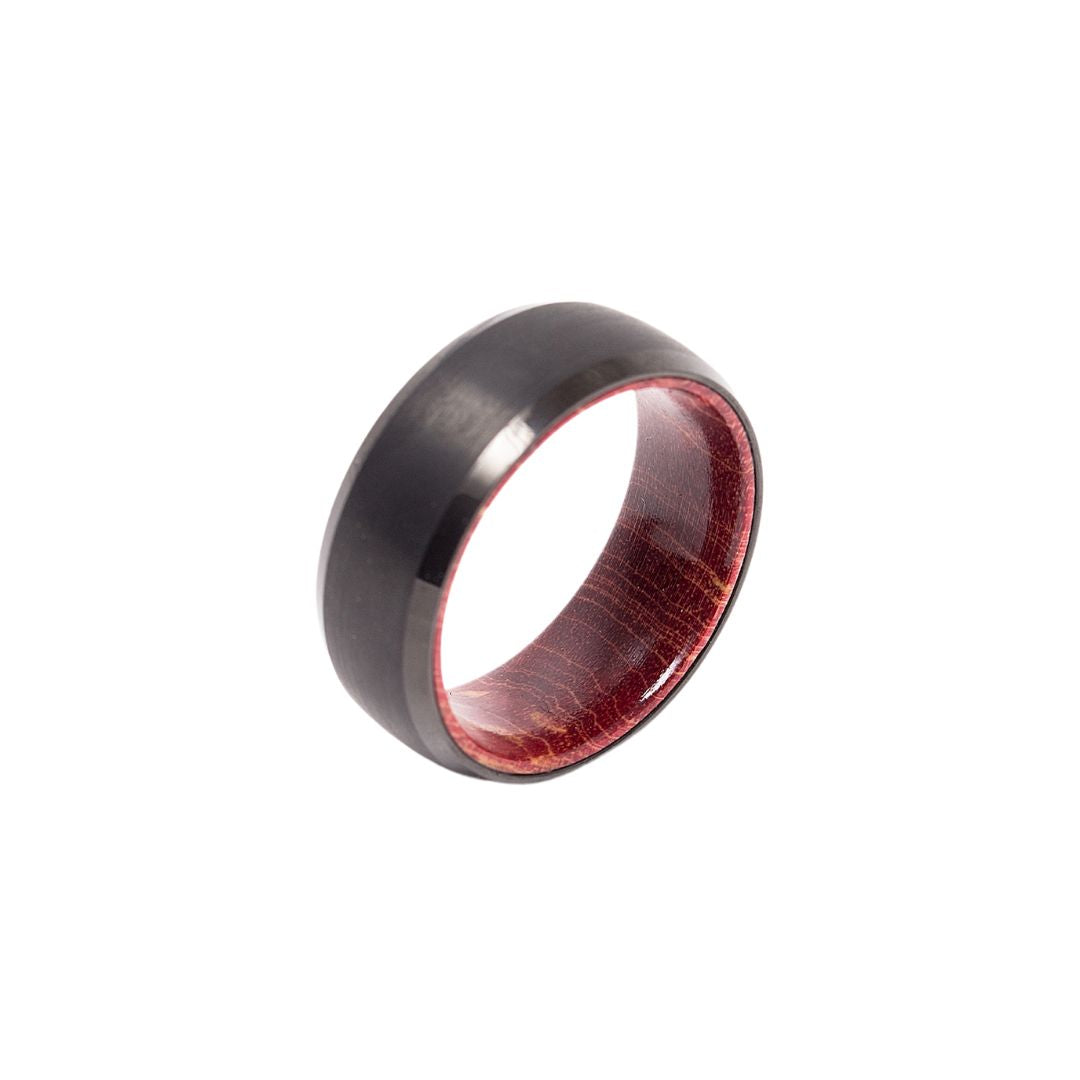 Bague en tungstène et bois d'érable infusé rouge ((22)) noyau en bois multicolore